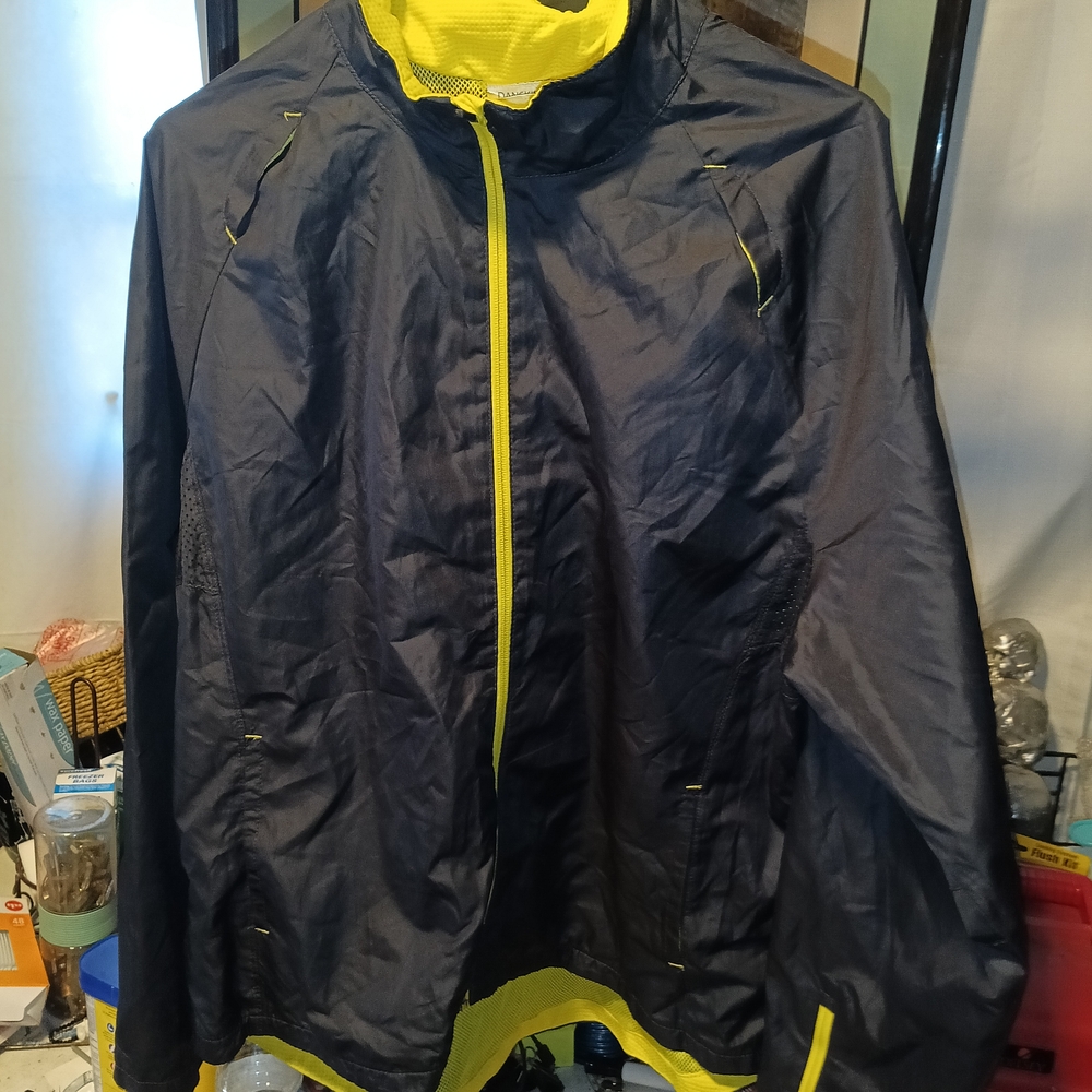 Danskin Black and Yellow Windbreaker Jacket